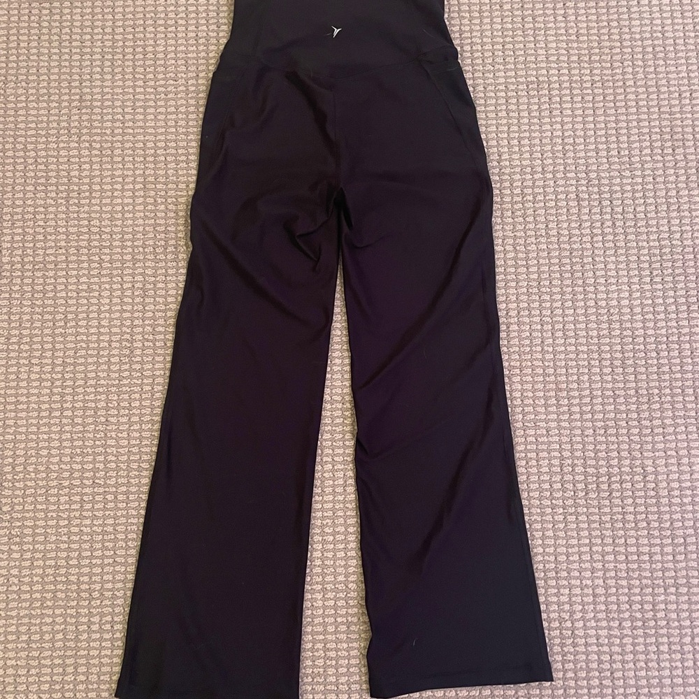 Old Navy Slim Boot-Cut Compression Pants Leggings